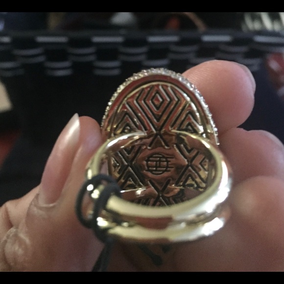 HOUSE OF HARLOW 1960 - Picture 2 of 5